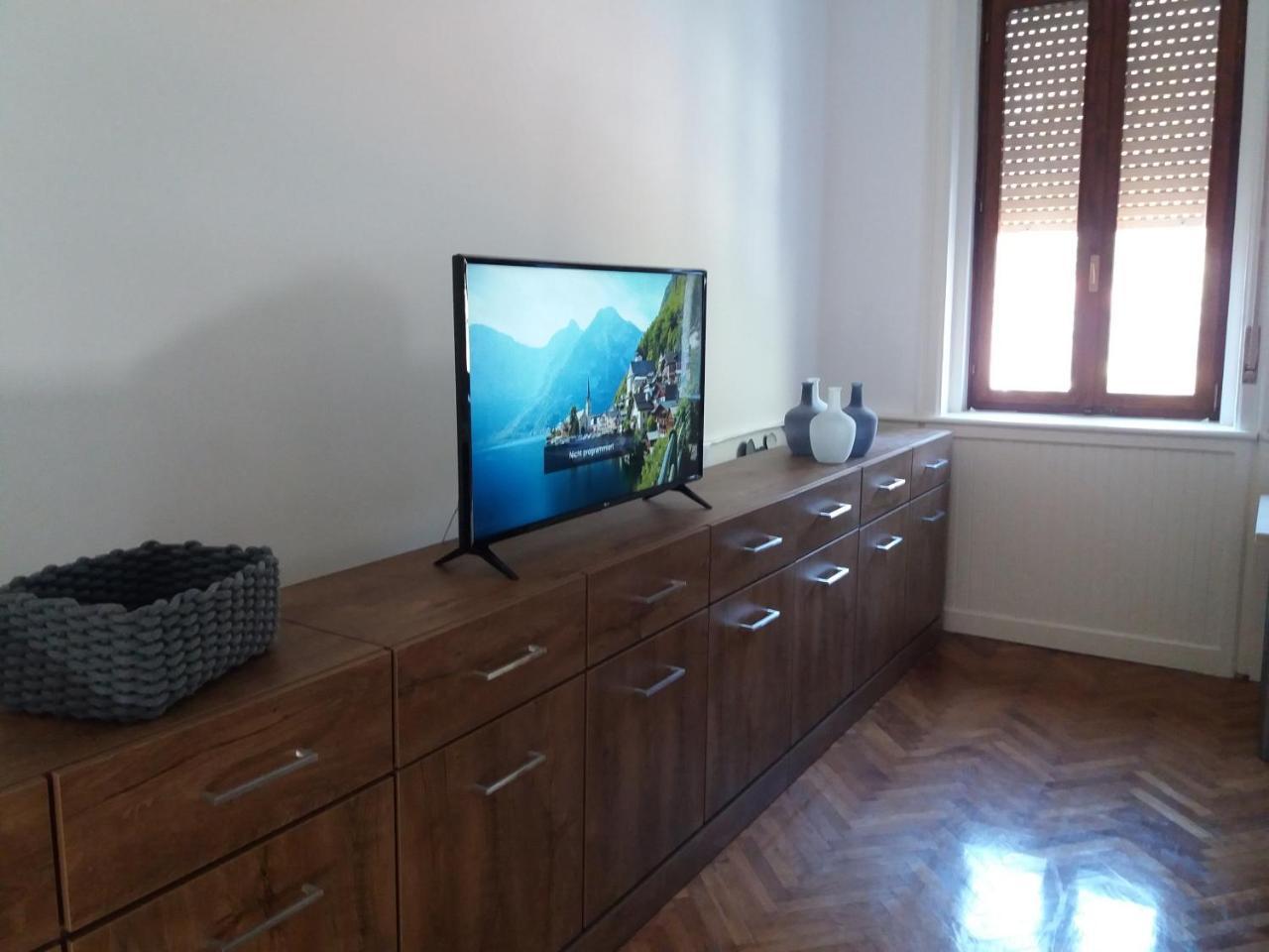 شقة Apt Tennis Prime Location, Parking, Near Beach, Self Check-In أوباتيا المظهر الخارجي الصورة